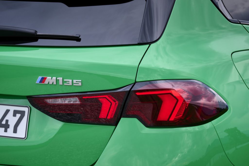 bmw_m135_xdrive_2025_green_059