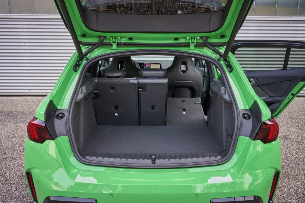 bmw_m135_xdrive_2025_green_059