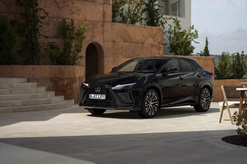 lexus_rz_500e_2025_black_049