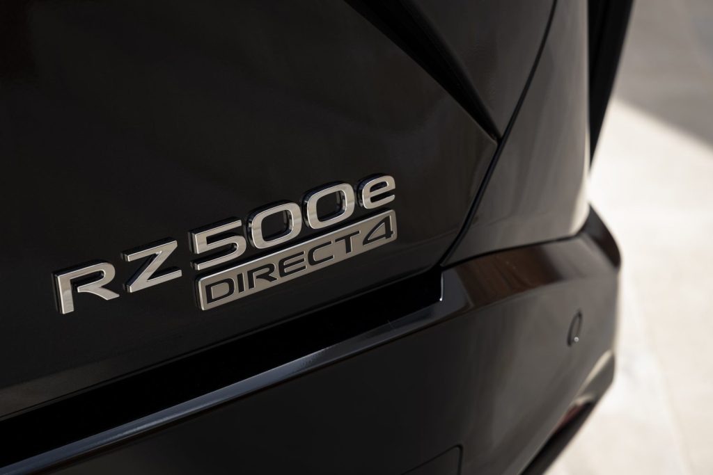 lexus_rz_500e_2025_black_049
