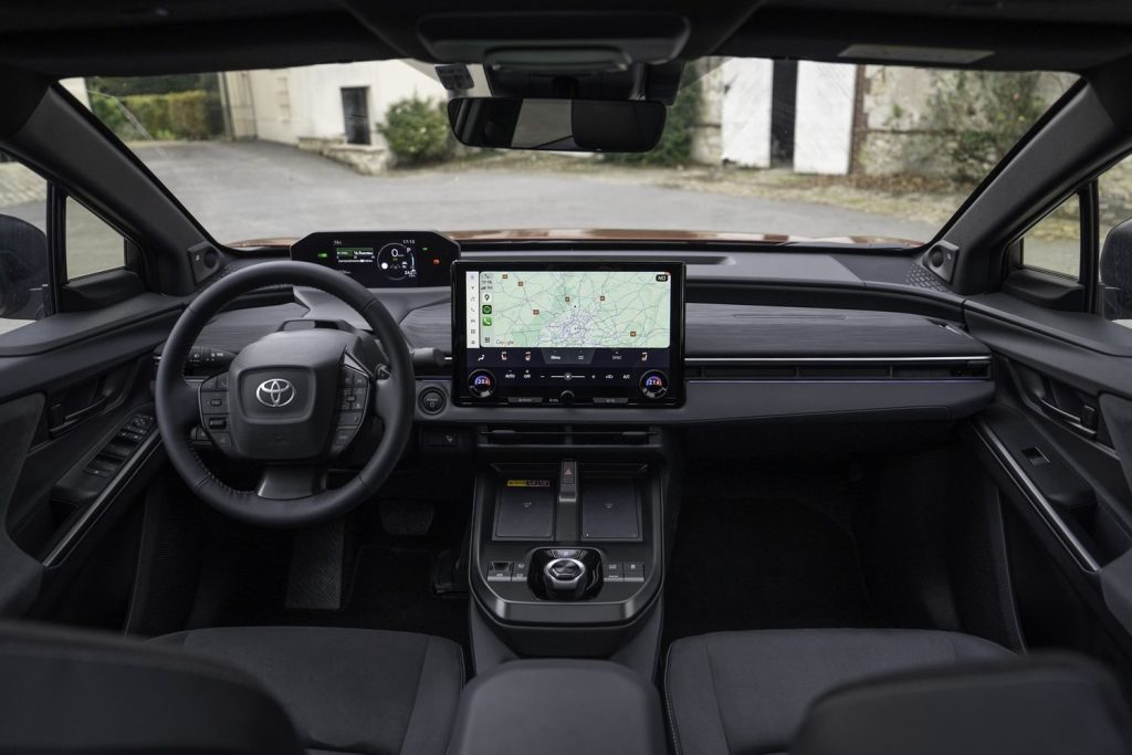 toyota_c_hr__2026_interior_006
